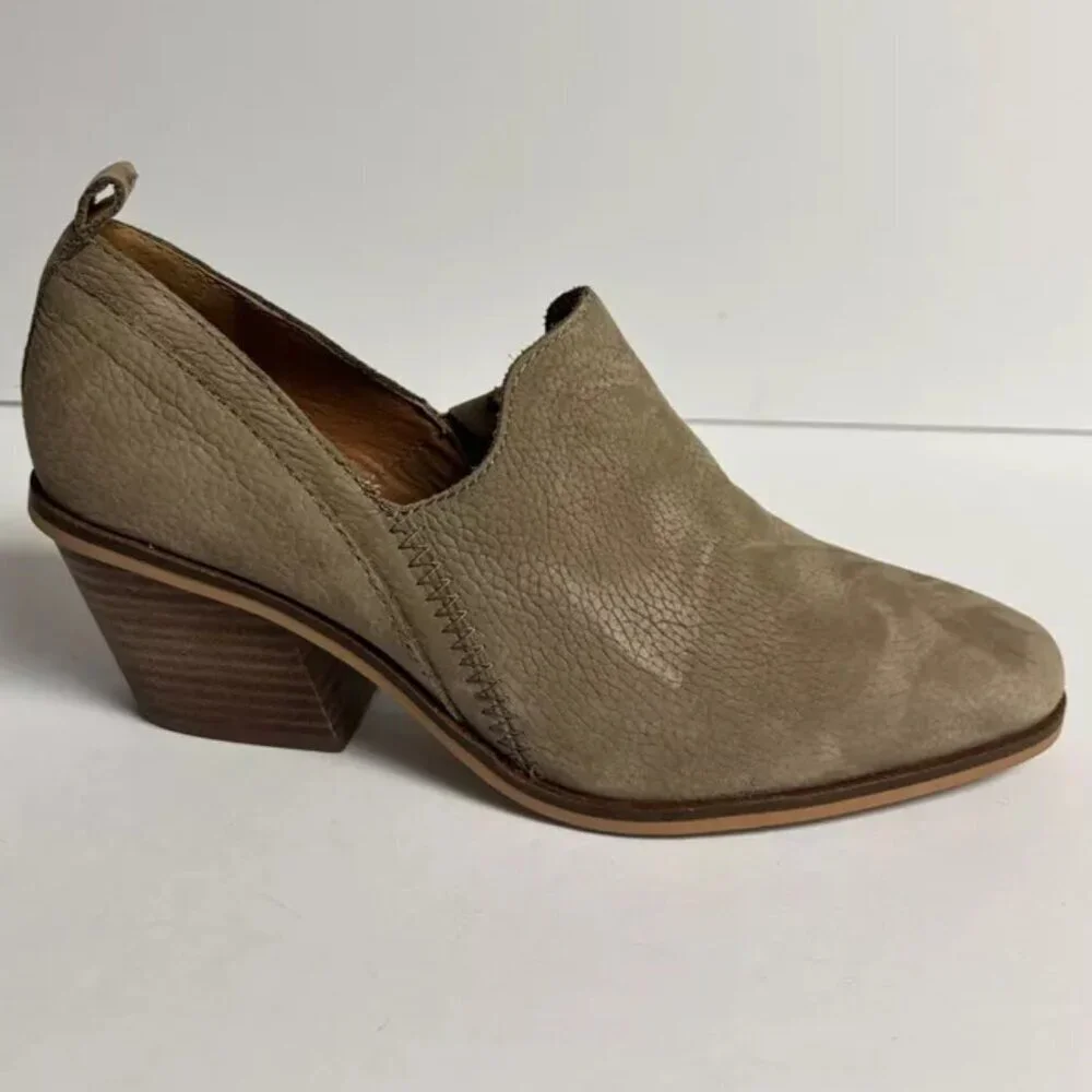Lucky Brand Women’s Vennia Taupe Ankle Booties, Size 9.5 M